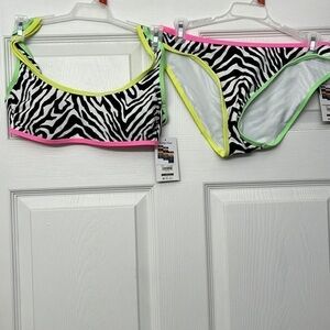 Women’s Medium Zebra Stripped Bikini